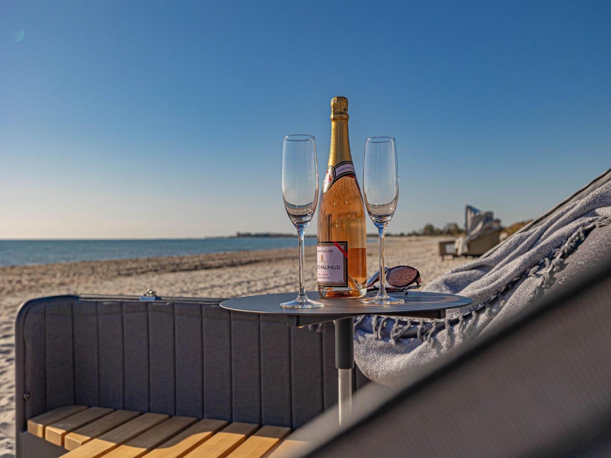 Strand Lounge Kronsgaard Экстерьер фото
